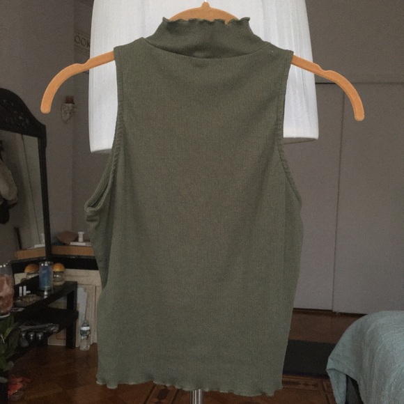 Lettuce Edge High Neck Sleeveless Tank Top Moss M - Picture 4 of 6